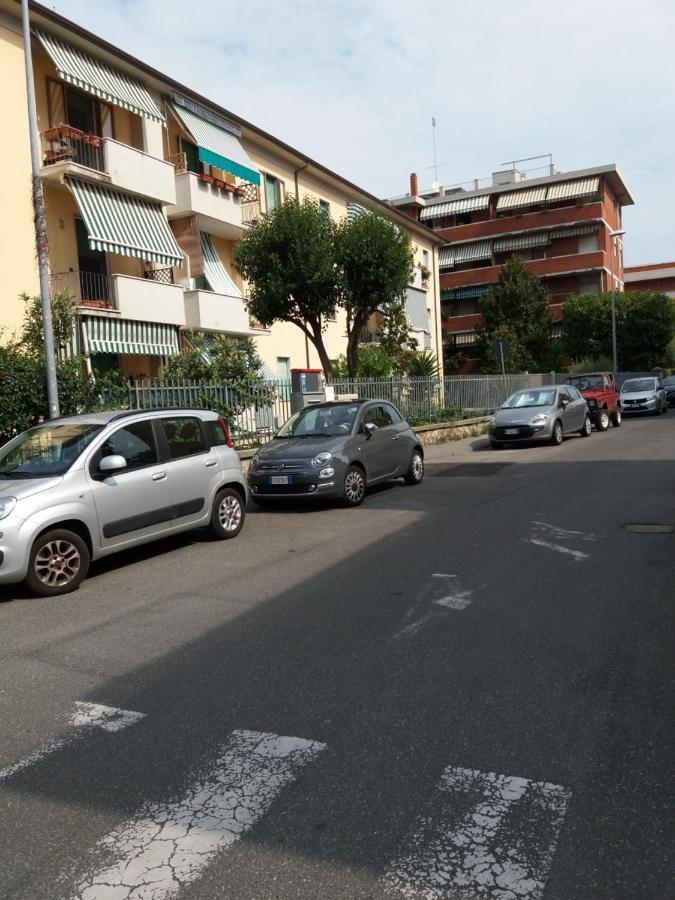 Casa Vacanze Lida Marina Di Carrara Eksteriør billede