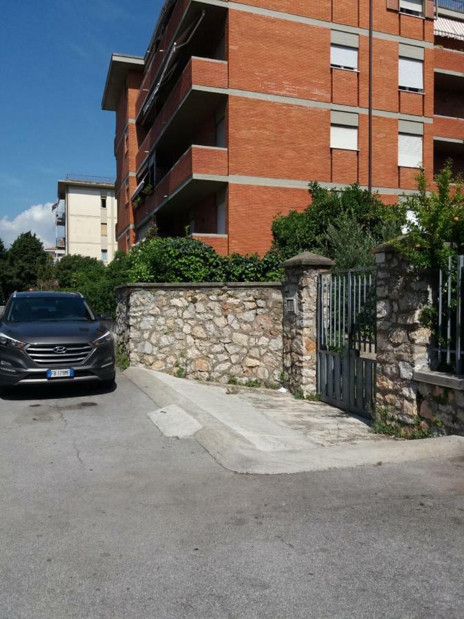Casa Vacanze Lida Marina Di Carrara Eksteriør billede